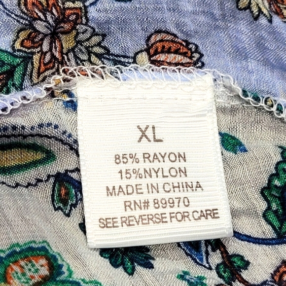 Large Eden & Olivia Patchwork Multicolor Button Down Boho Blouse | Pockets - Picture 5 of 6